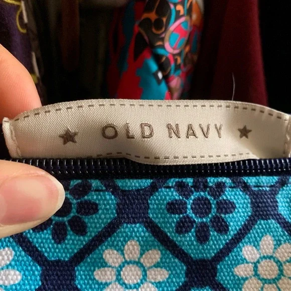 NWOT Old Navy Geometric Print 2 way clutch purse. - Picture 5 of 8